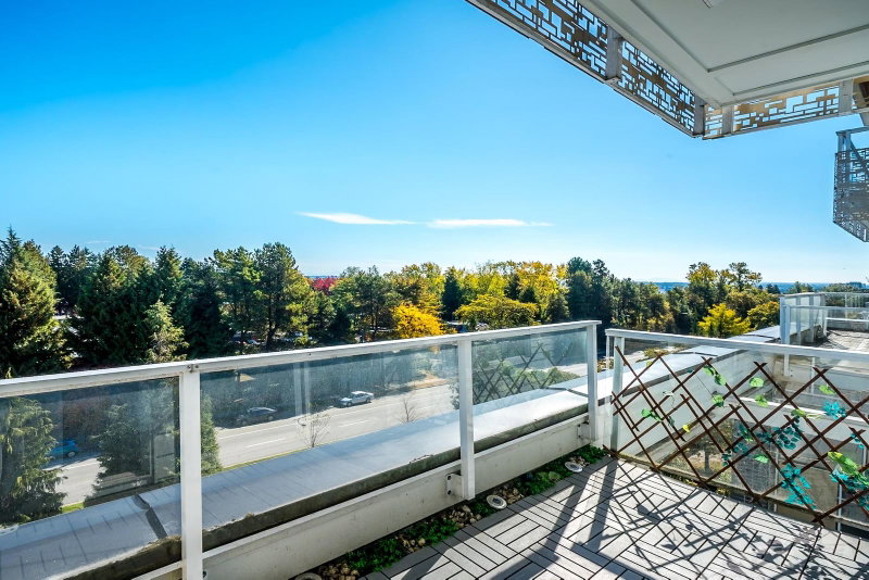 602 - 6677 Cambie Street