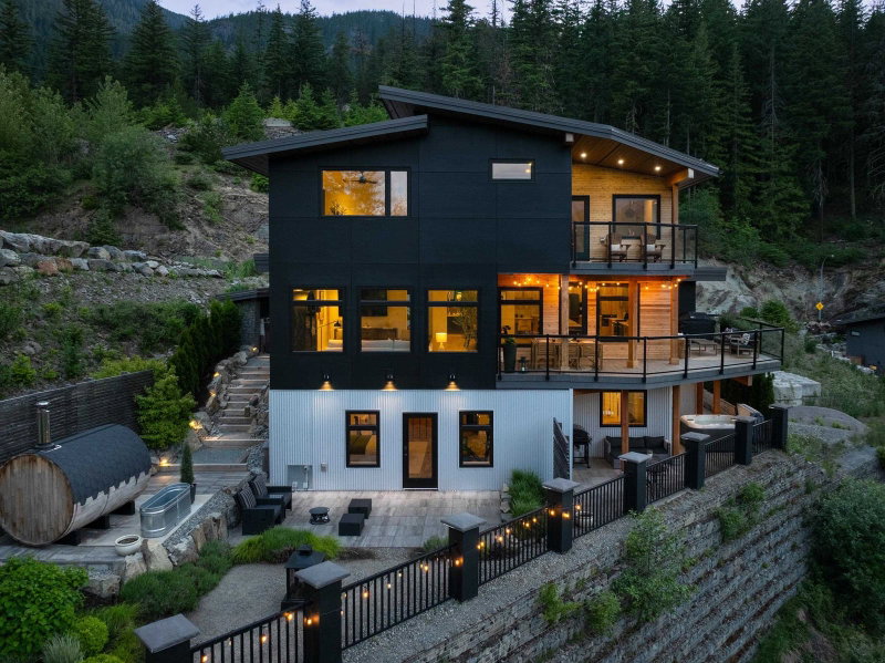 1305 Eagle Drive