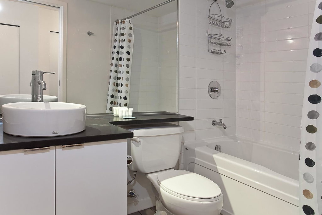 608 - 233 Robson Street 3