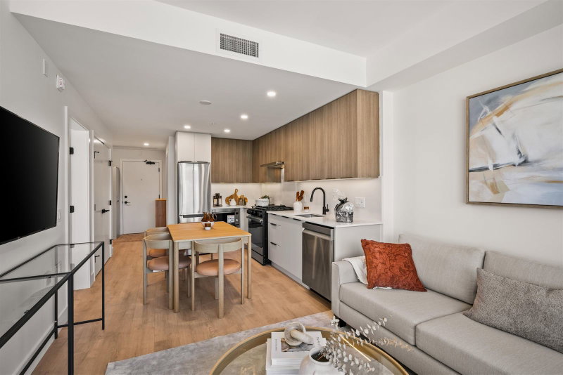 306 - 111 Buller Street