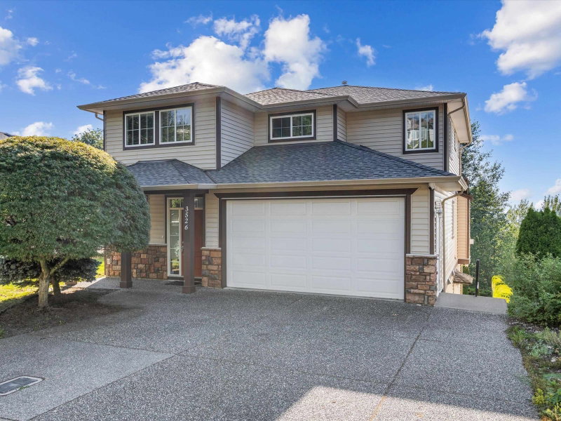 3526 Bassano Terrace