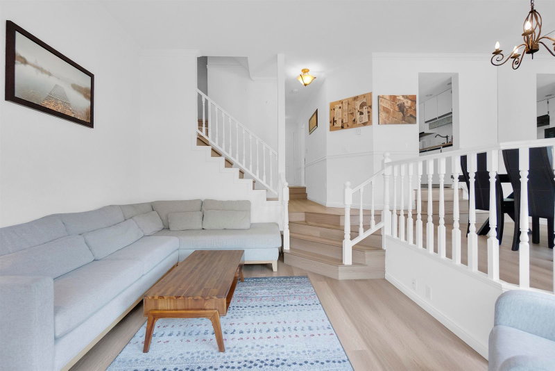 108 - 216 6th Street E
