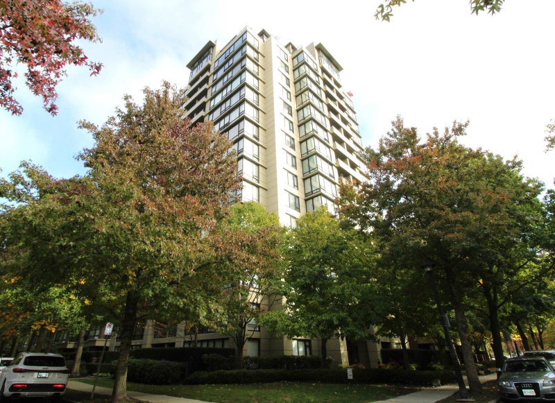 1106 - 9133 Hemlock Drive