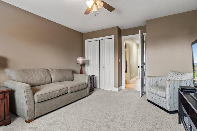 61 - 6449 Blackwood Lane