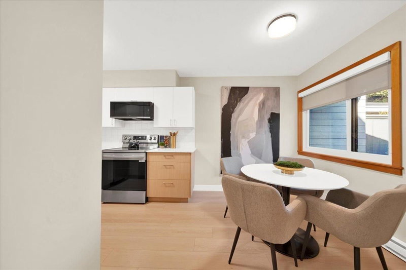 12 - 3851 Blundell Road