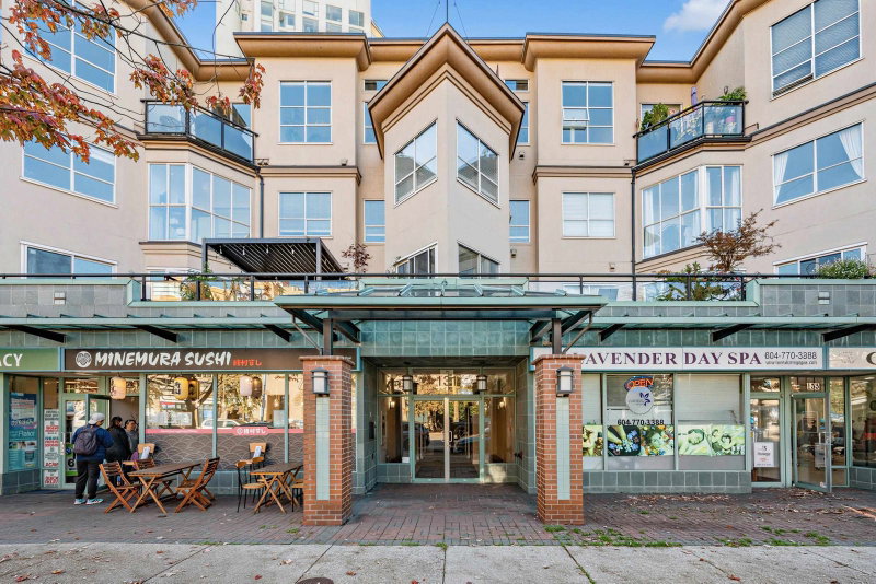 204 - 131 3rd Street W