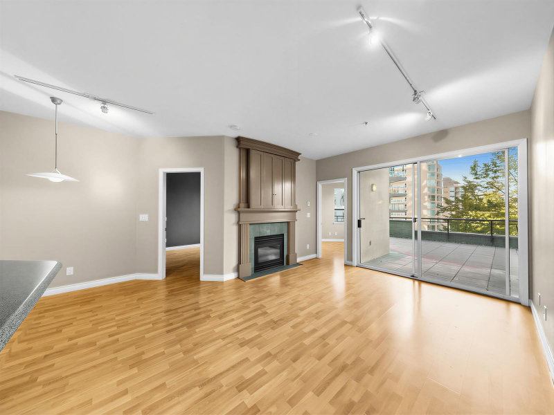 204 - 131 3rd Street W