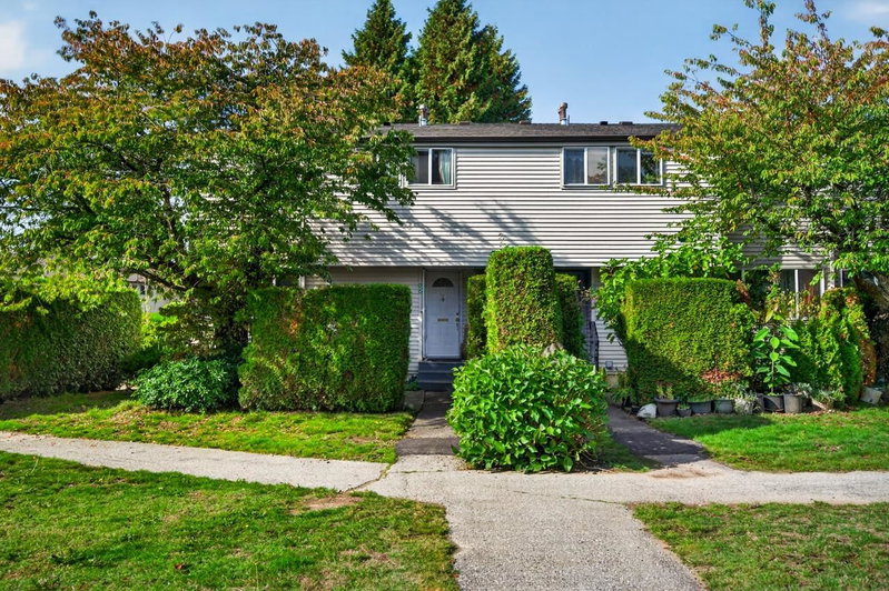 52 - 3425 49th Avenue E