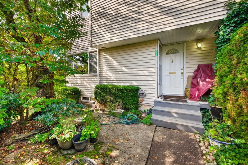 52 - 3425 49th Avenue E