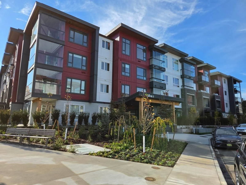 321 - 13760 75 A Avenue