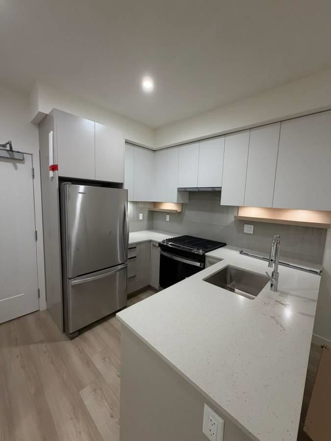 321 - 13760 75 A Avenue