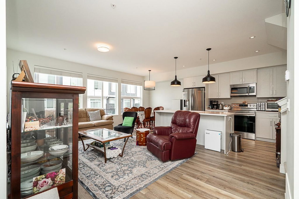 42 - 8372 202b Street 5
