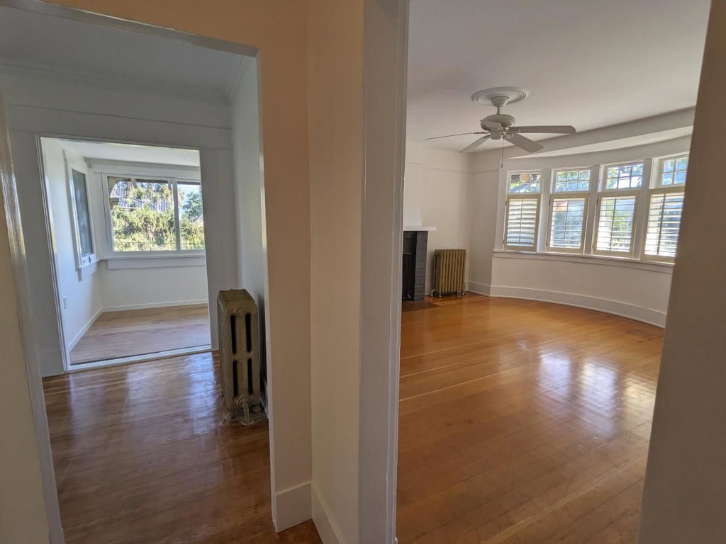 Upper 1 - 1631 Dunbar Street 2