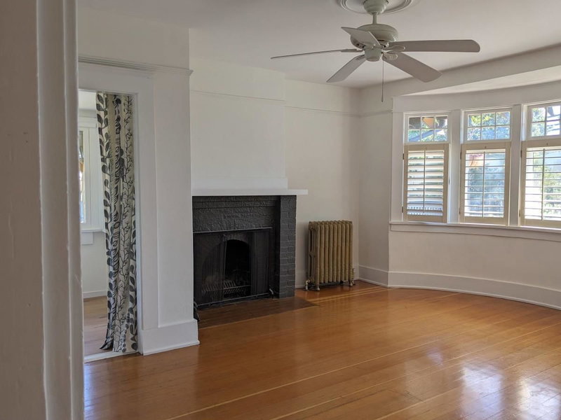 Upper 1 - 1631 Dunbar Street