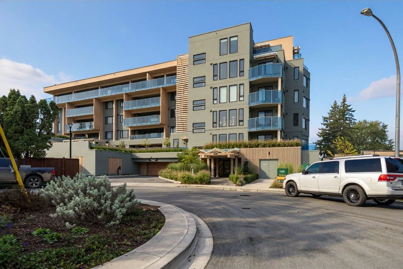 301 - 33160 Plaxton Crescent
