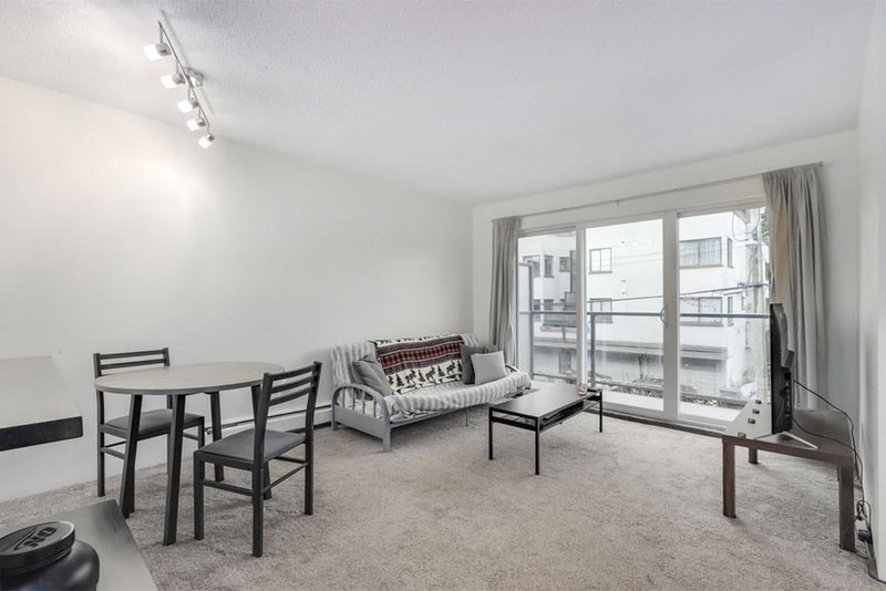 207 - 1450 Laburnum Street