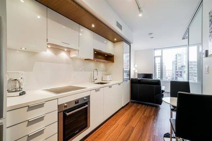 5xx - 1661 Quebec Street 3