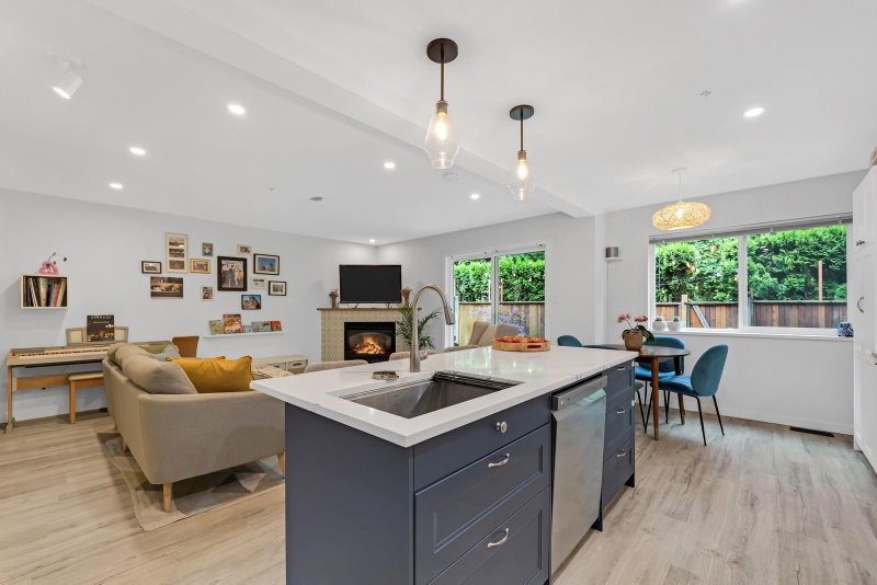 9 - 2401 Mamquam Road