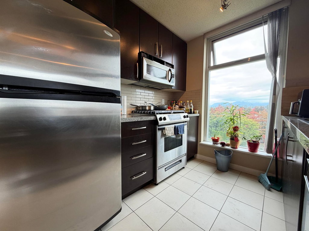803 - 5068 Kwantlen Street 4