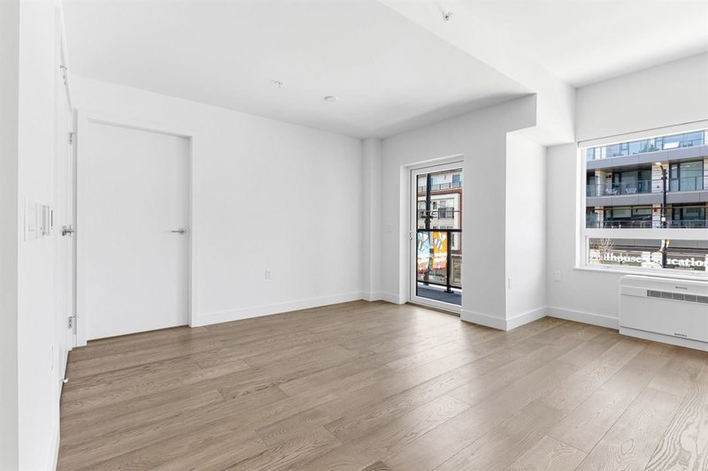 203 - 3590 39th Avenue W