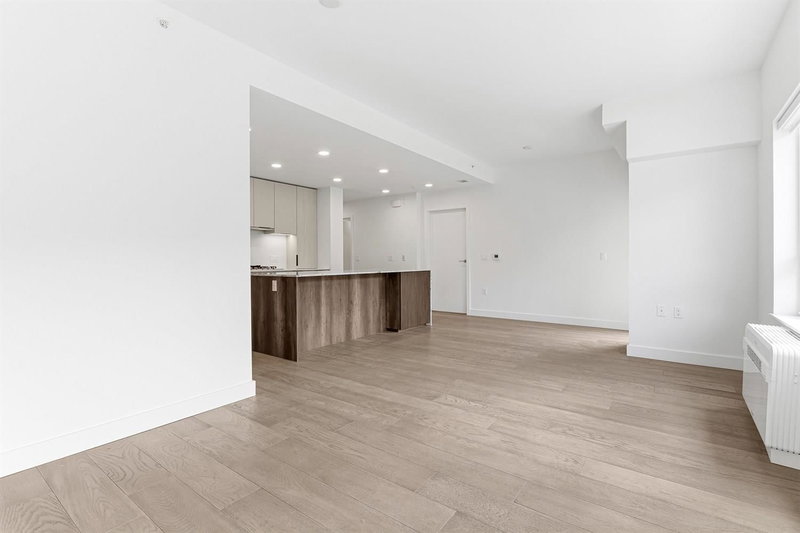 205 - 3590 39th Avenue W