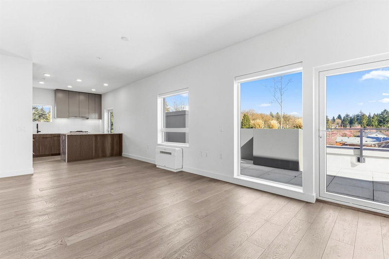 302 - 3590 39th Avenue W