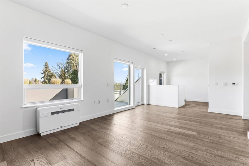 302 - 3590 39th Avenue W