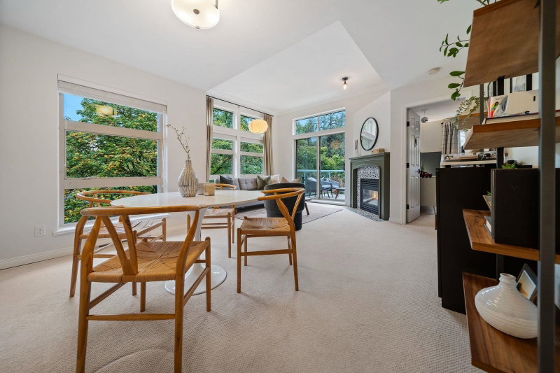 409 - 301 Maude Road