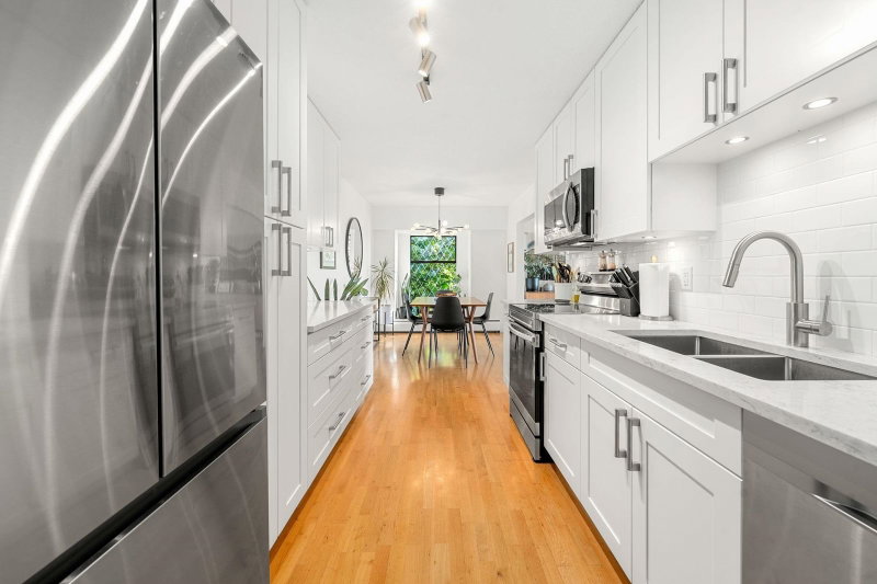 204 - 150 5th Street E