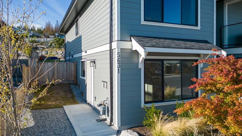 5629 Kingbird Crescent