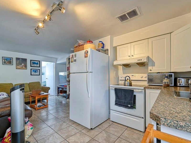 BSMT - 1123 Nootka Street