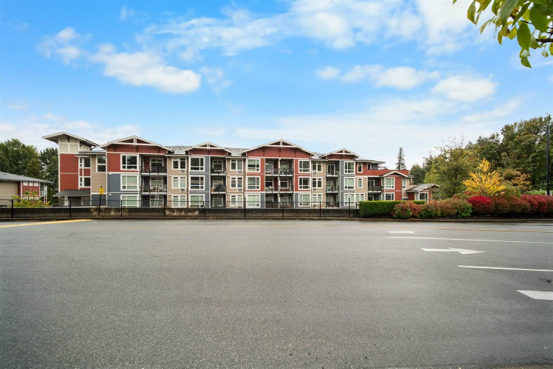 111 - 2242 Whatcom Road