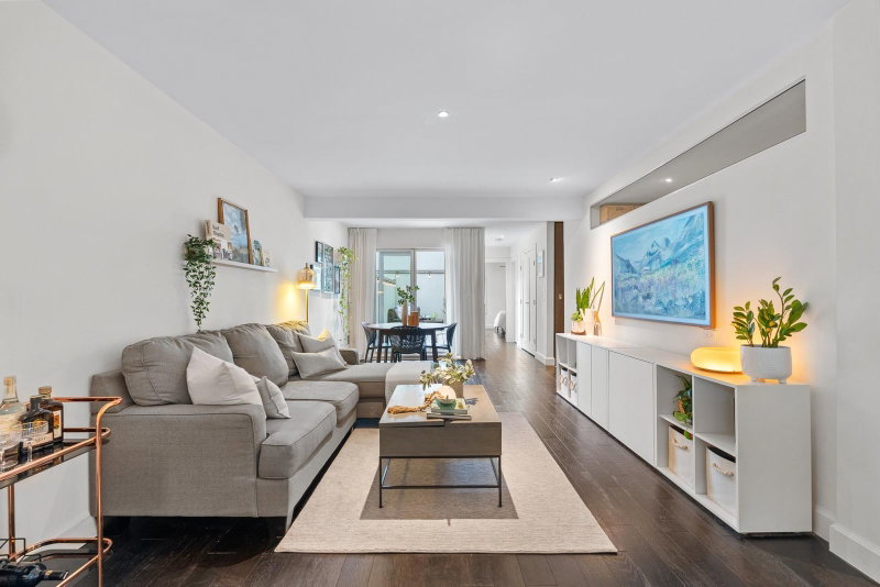 1339 8th Avenue W