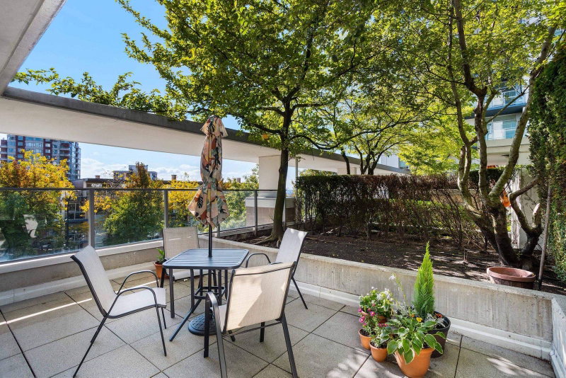 306 - 158 13th Street W