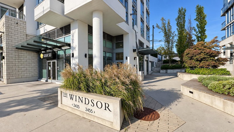 1105 - 2435 Kingsway