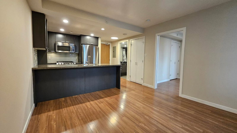 403 - 2200 Douglas Road