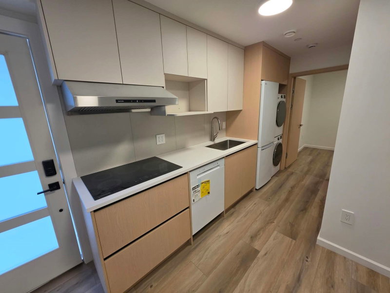 one bedroom - xx 63 Avenue W