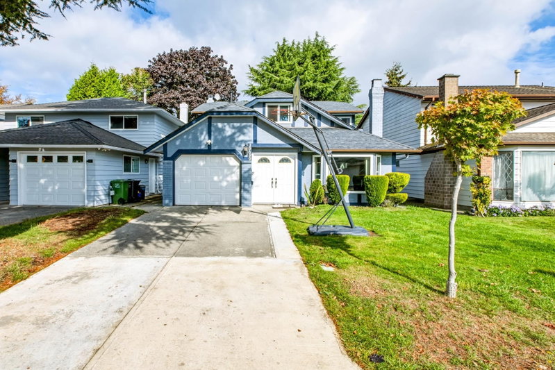 10680 Hollymount Drive