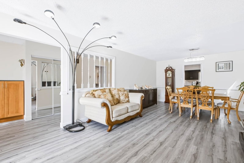 10680 Hollymount Drive