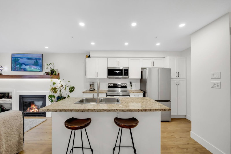 102 - 1174 Wingtip Place