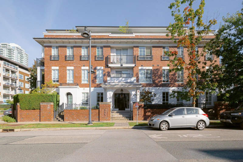 203 - 545 Foster Avenue