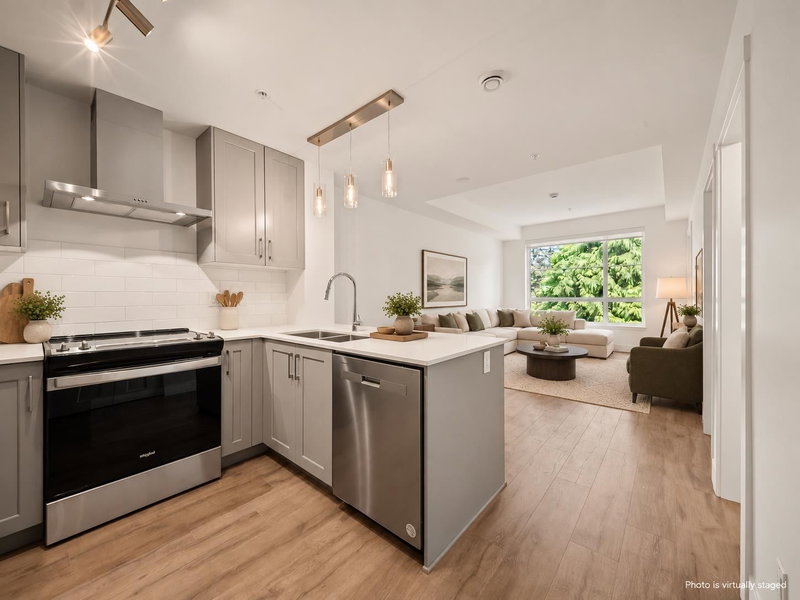 306 - 6338 King George Boulevard