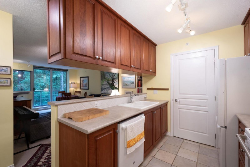 805 - 5639 Hampton Place