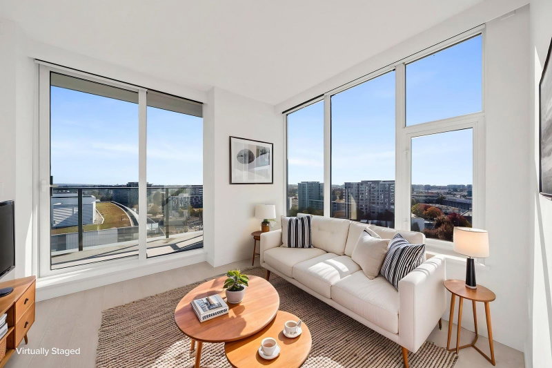 1401 - 8611 Hazelbridge Way