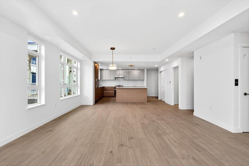 76 - 10333 River Drive