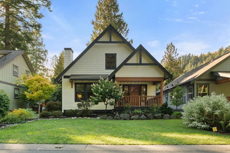 1825 Mossy Green Way