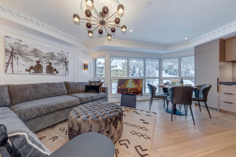 401 - 4557 Blackcomb Way