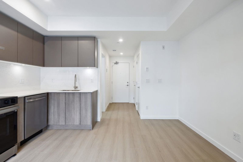 401 - 10829 140 Street