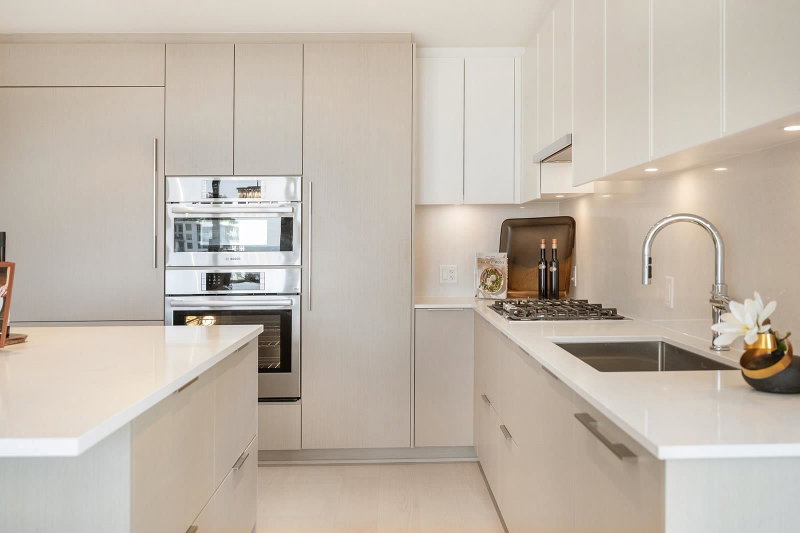 402 - 128 15th Street W