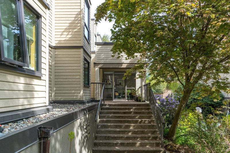 212 - 3275 Mountain Highway